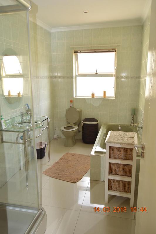 To Let 6 Bedroom Property for Rent in Kleinbron Estate Western Cape